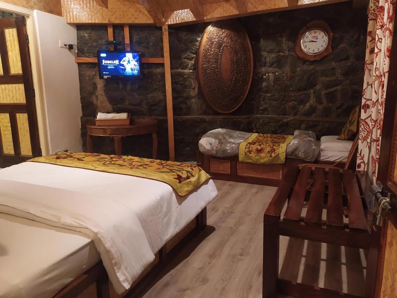 Srinagar Group Of Hotels المظهر الخارجي الصورة