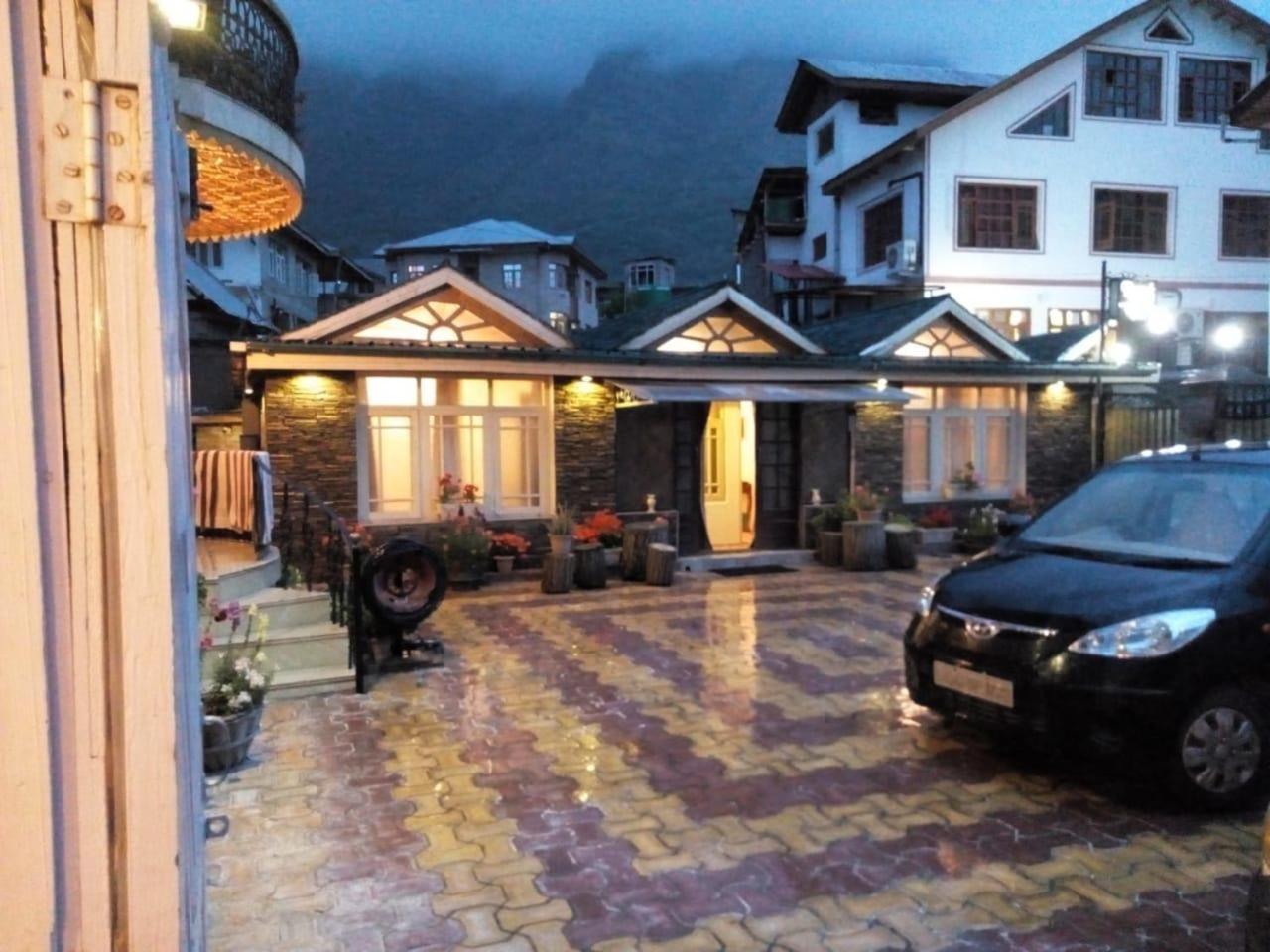 Srinagar Group Of Hotels المظهر الخارجي الصورة