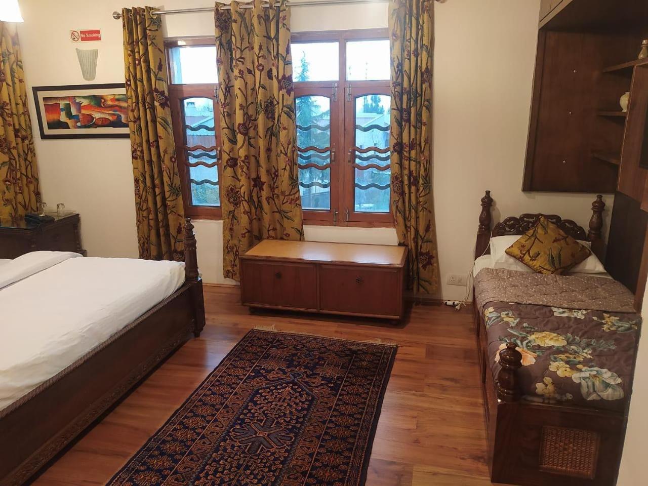 Srinagar Group Of Hotels المظهر الخارجي الصورة