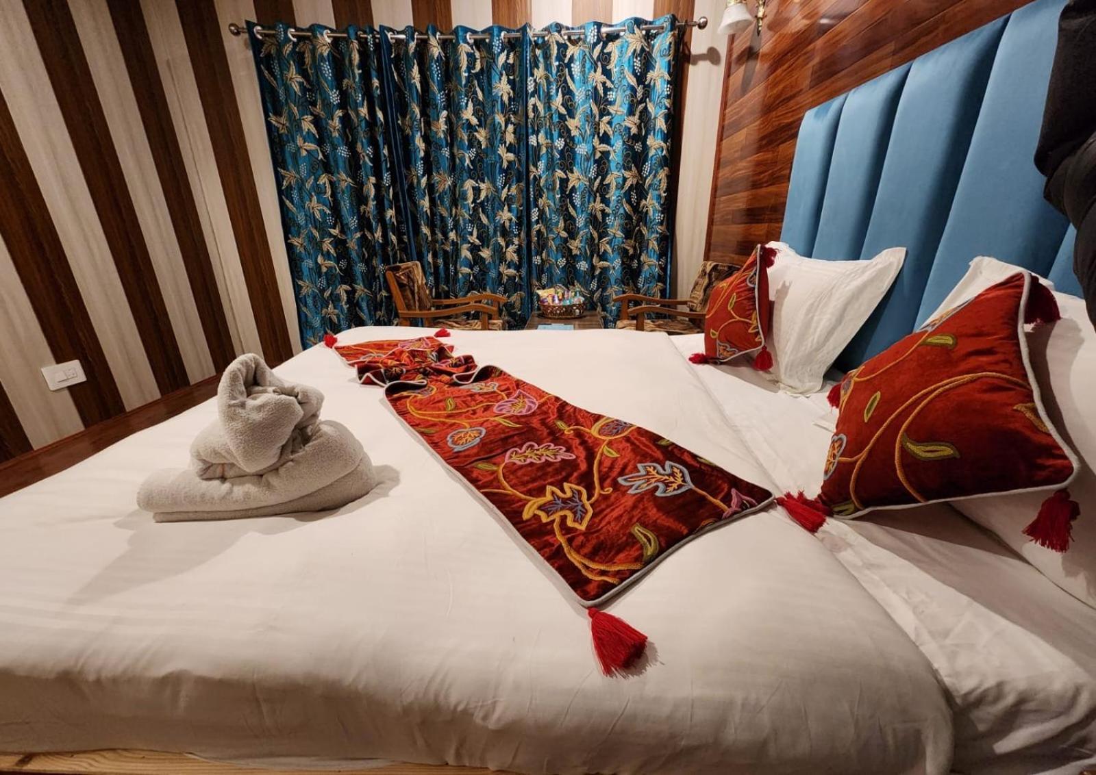 Srinagar Group Of Hotels المظهر الخارجي الصورة