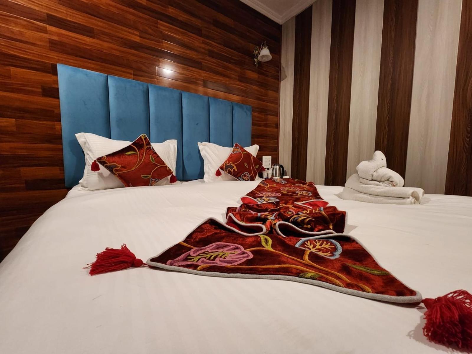 Srinagar Group Of Hotels المظهر الخارجي الصورة